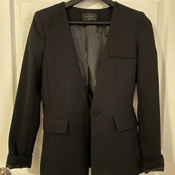 Black Blazer - Made in Korea - Picture 1 of 2